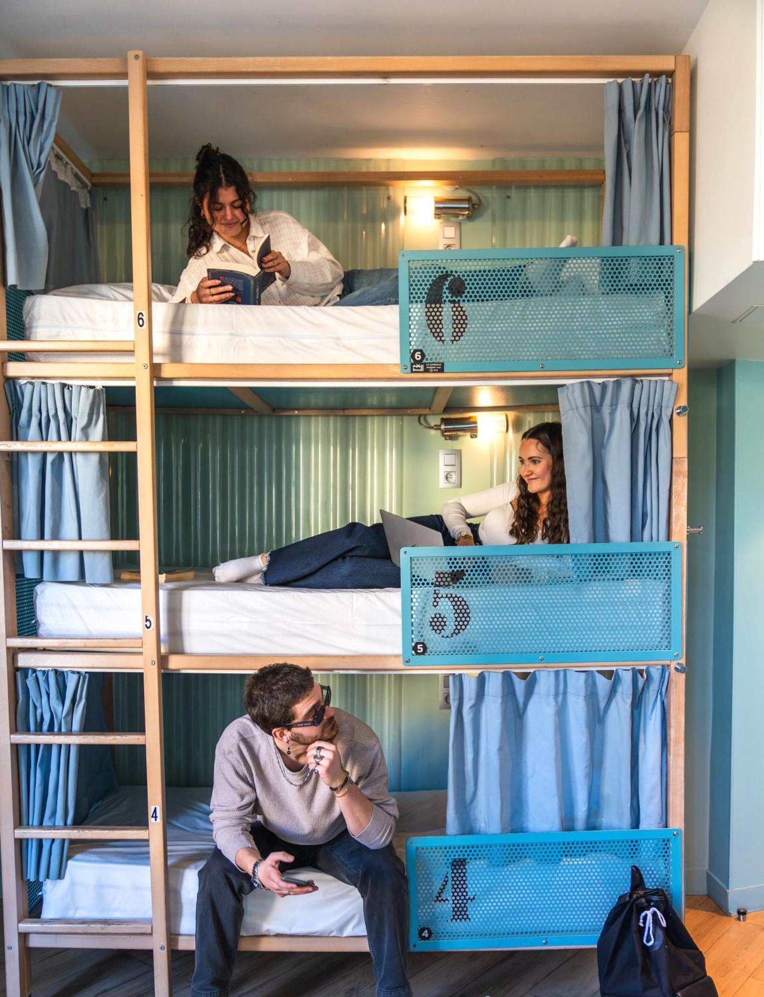 Ozz By Happyculture Hostel *