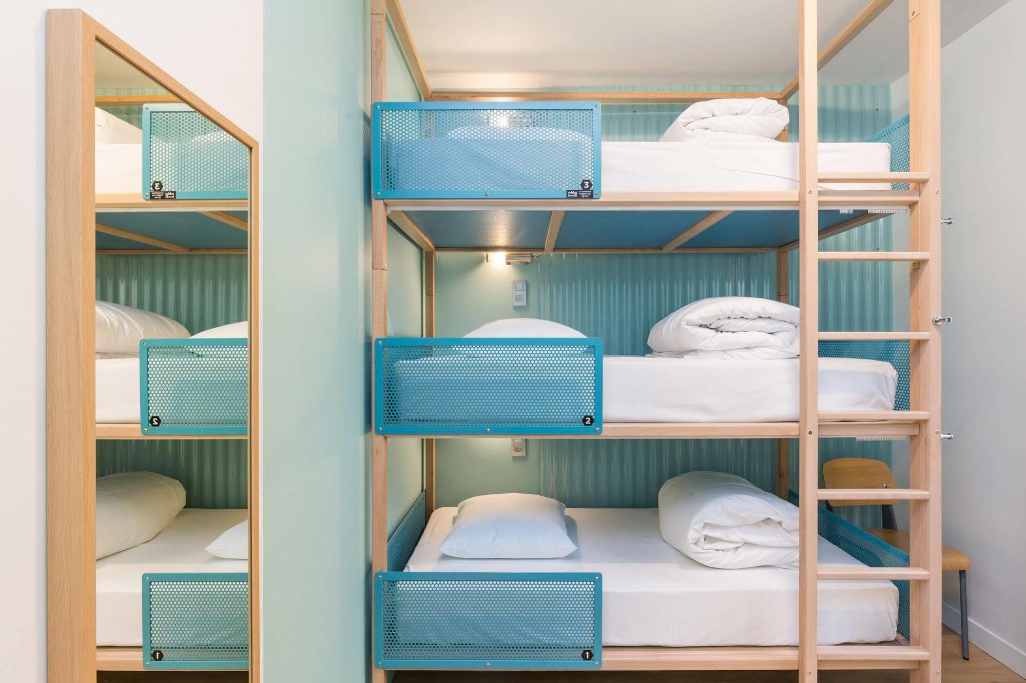 Ozz By Happyculture Hostel